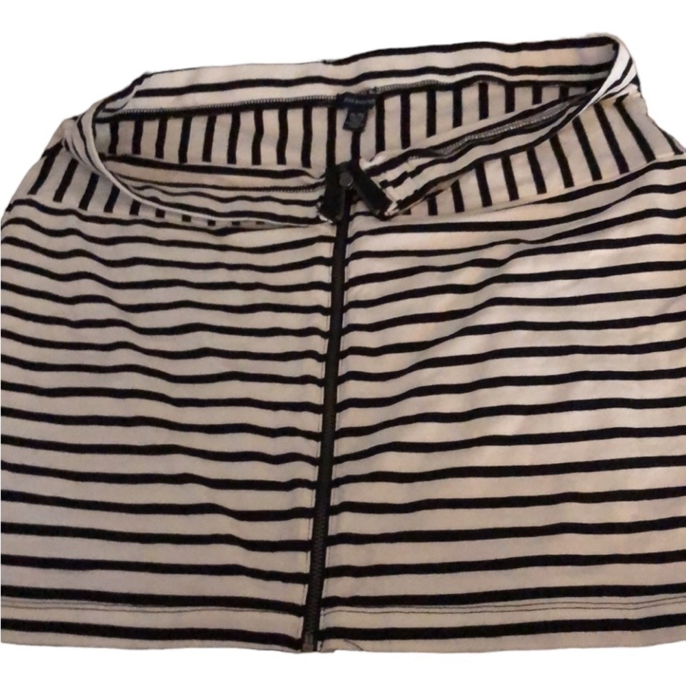 American Eagle Outfitters size XL black & white skirt striped zip front